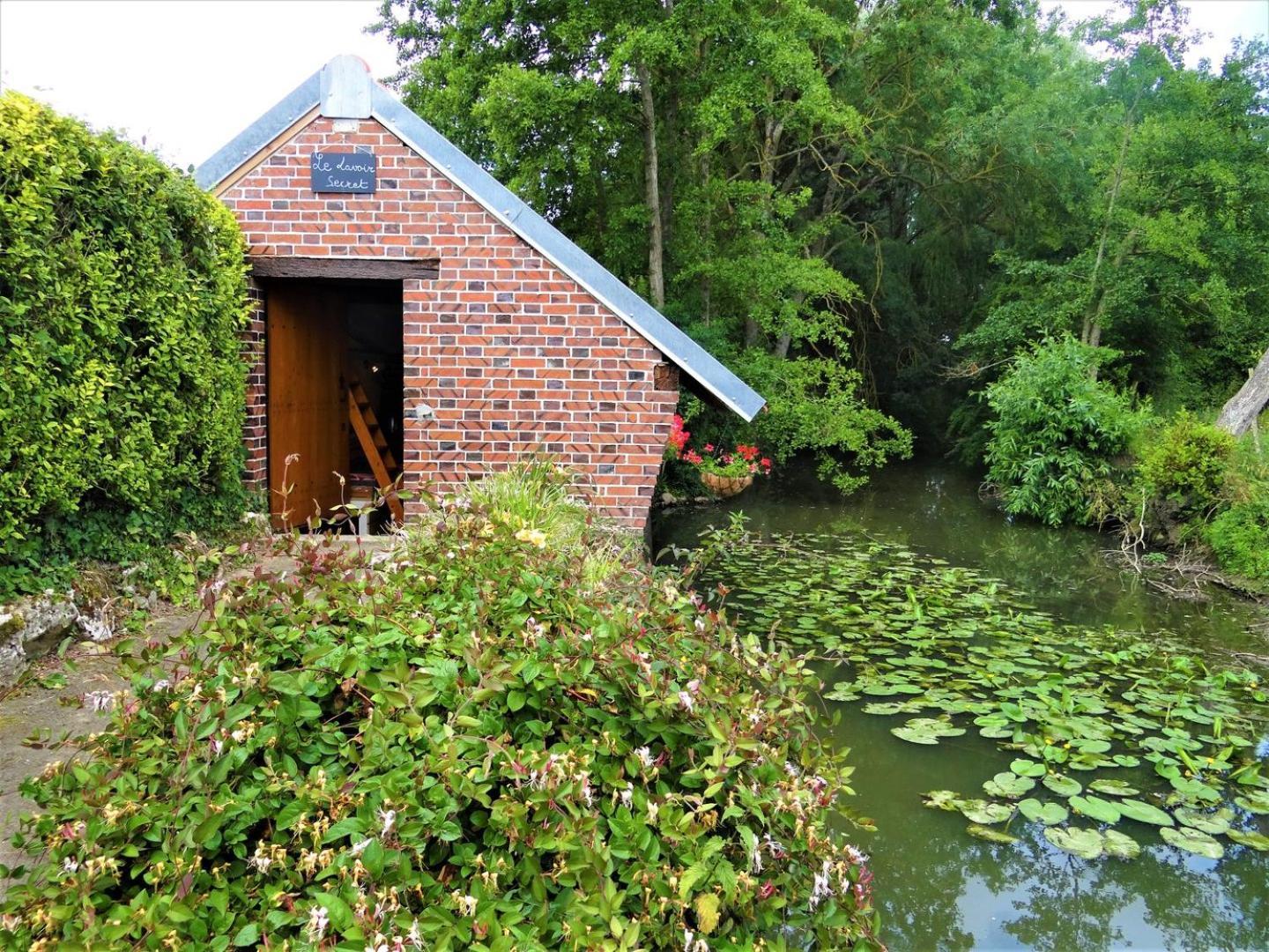 Le Lavoir Secret - Hebergement Atypique Dans Un Joli Cadre Bucolique ξενώνας Dangeau Εξωτερικό φωτογραφία